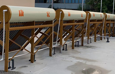  家用太陽(yáng)能熱水器